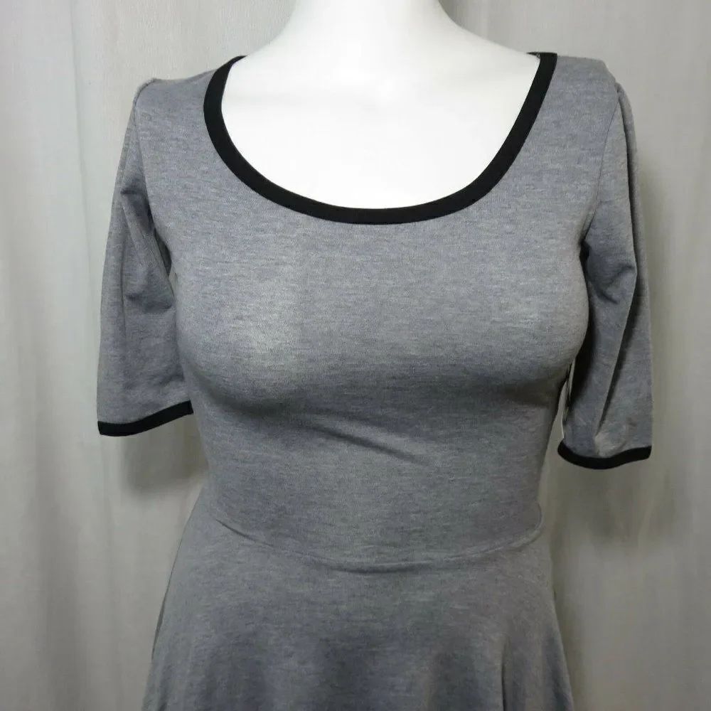 New LuLaRoe Nicole Ringer Dress XS Gray Black